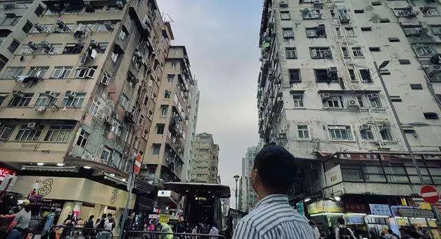 连续12年全球最难负担城市之首！香港买房真的有那么难？